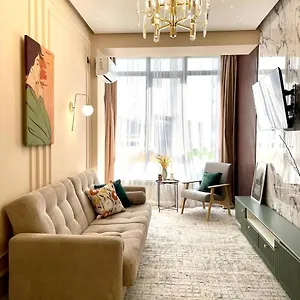 Апартаменты жк 4 Seasons, рядом трц Mega по розыбакиева, Алматы